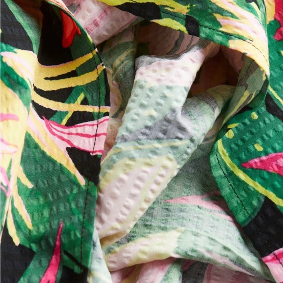 H&M NWT Puff-sleeved wrap dress - Picture 2 of 6